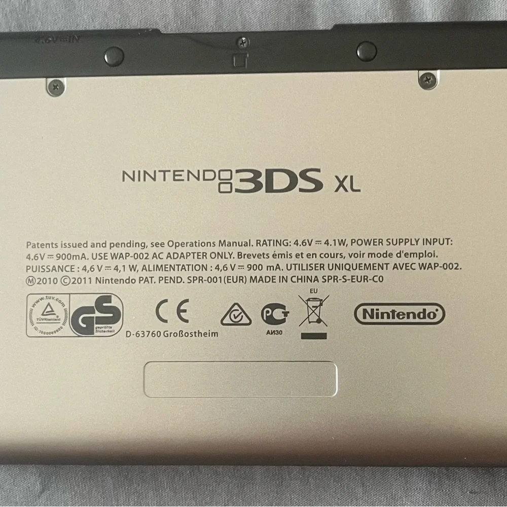 Black Nintendo 3DS XL 64GB SD Card